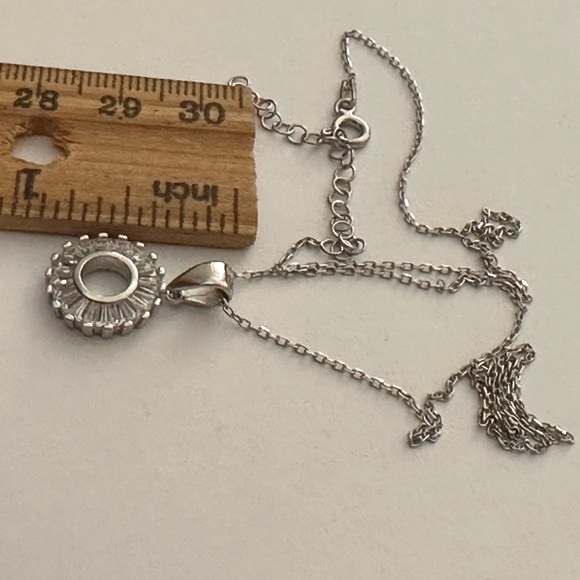 925 Silver baguette cz round necklace - Picture 3 of 4